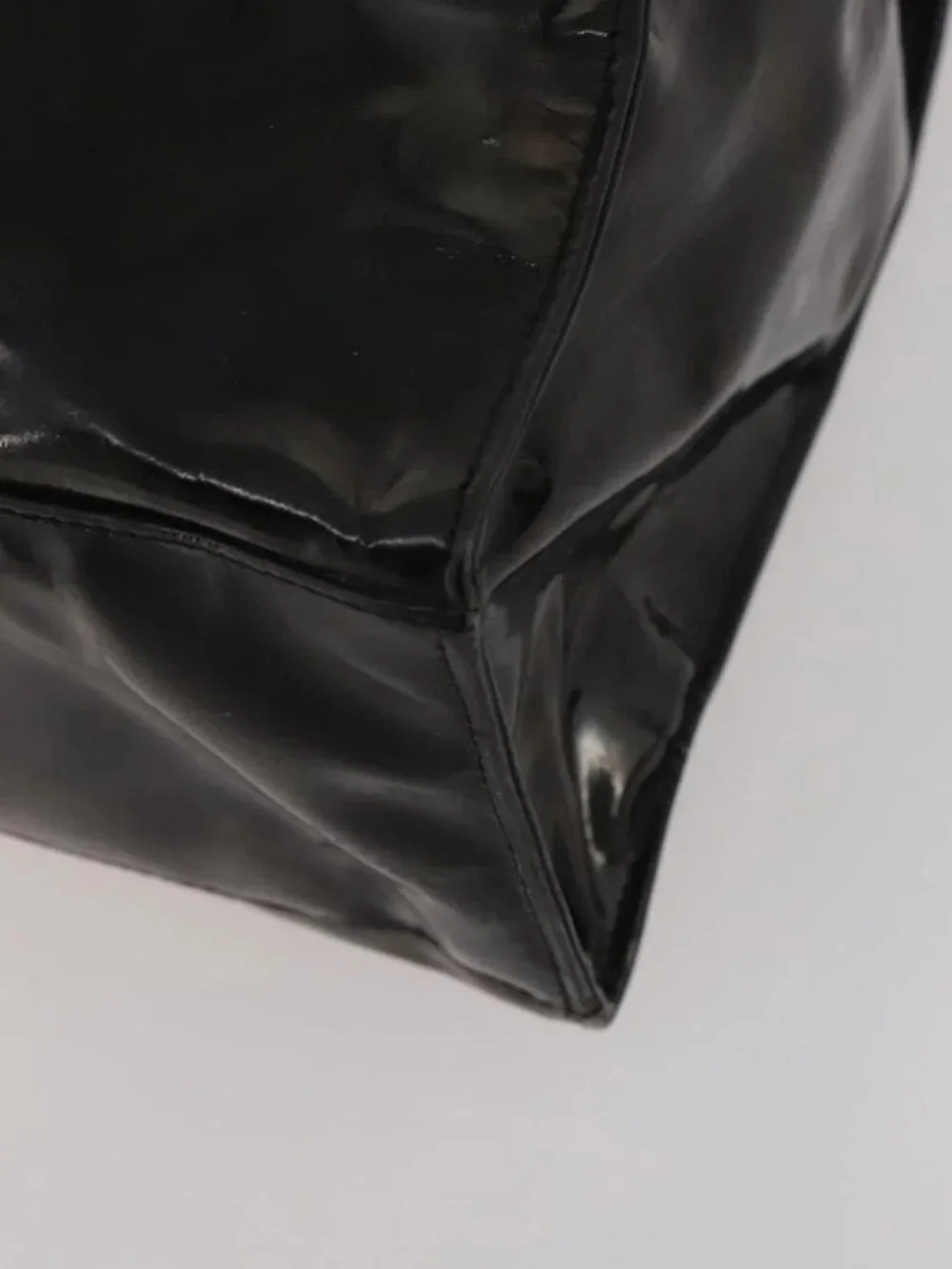 CHANEL Chain Tote Bag Patent Leather Black Gold CC Auth bs34312